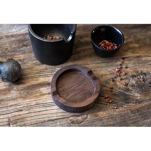 Satake Mortel i gjutjärn och Valnöt