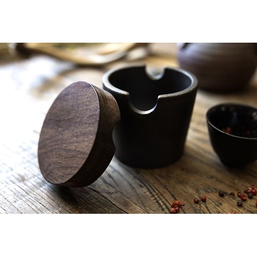 Satake Mortel i gjutjärn och Valnöt