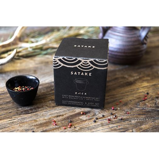 Satake Mortel i gjutjärn och Valnöt
